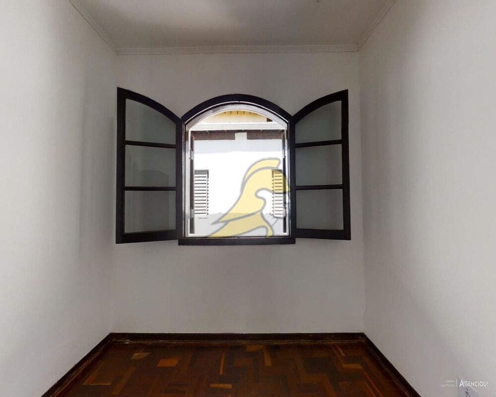 Casa à venda com 5 quartos, 256m² - Foto 4