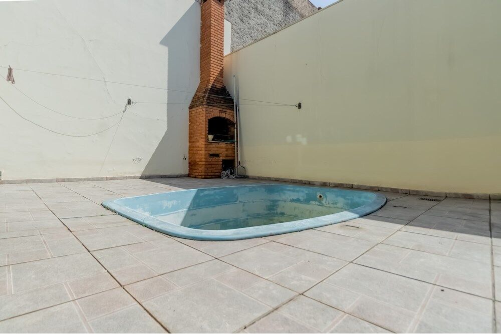 Casa, 4 quartos, 232 m² - Foto 1