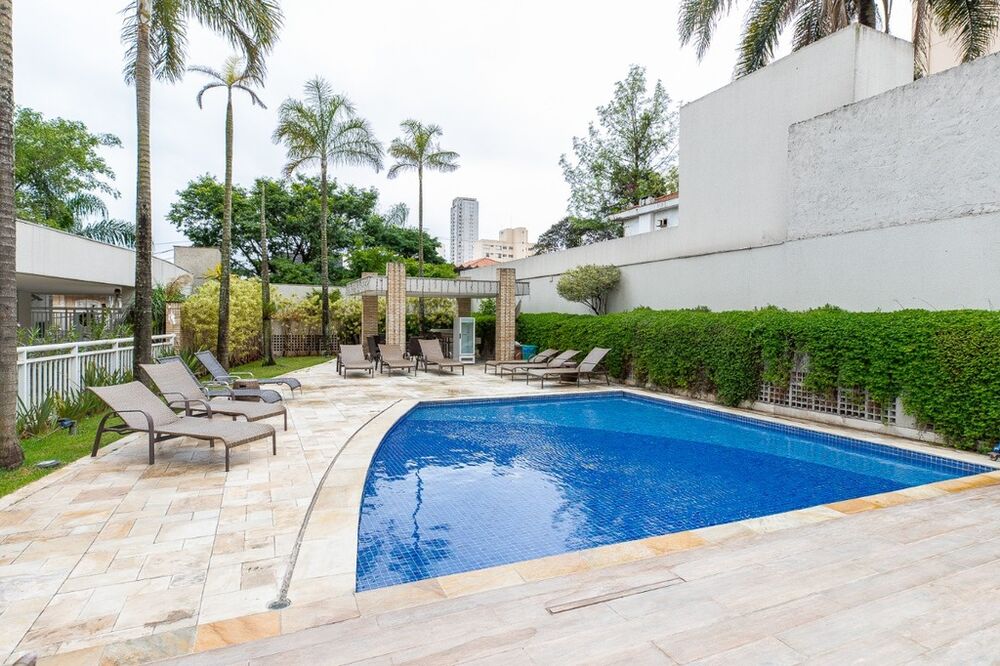 Apartamento à venda com 3 quartos, 146m² - Foto 1