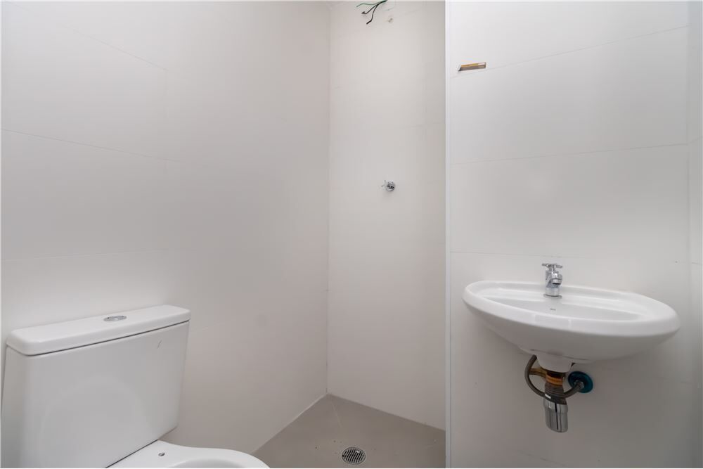 Apartamento à venda com 3 quartos, 123m² - Foto 2