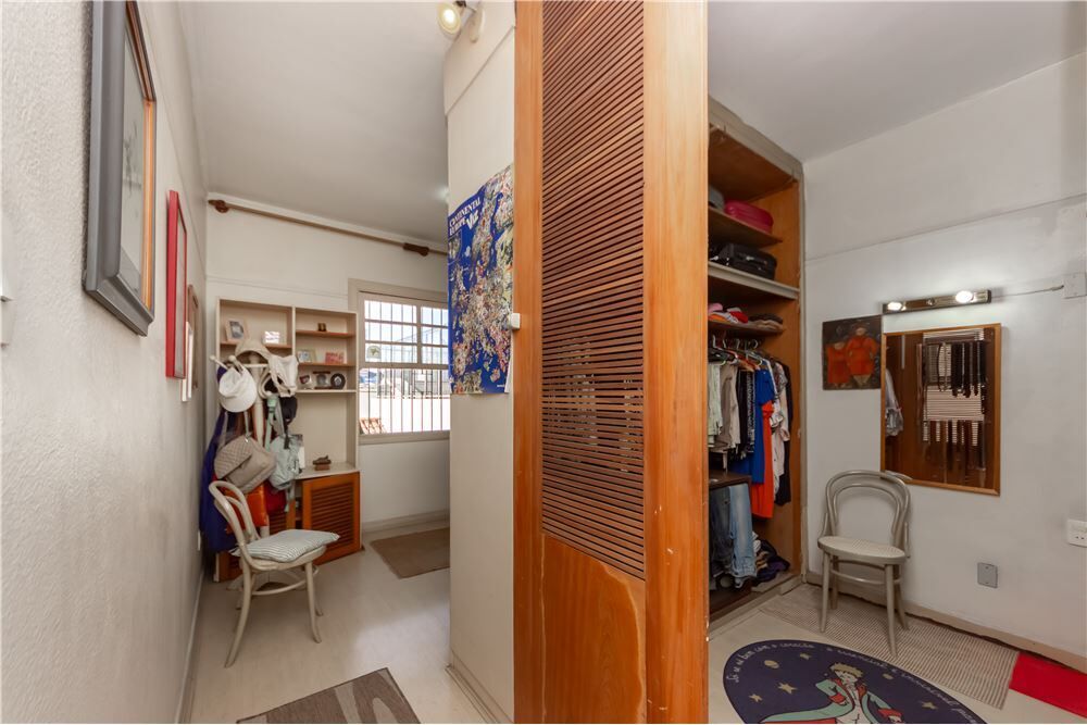 Casa, 3 quartos, 220 m² - Foto 1