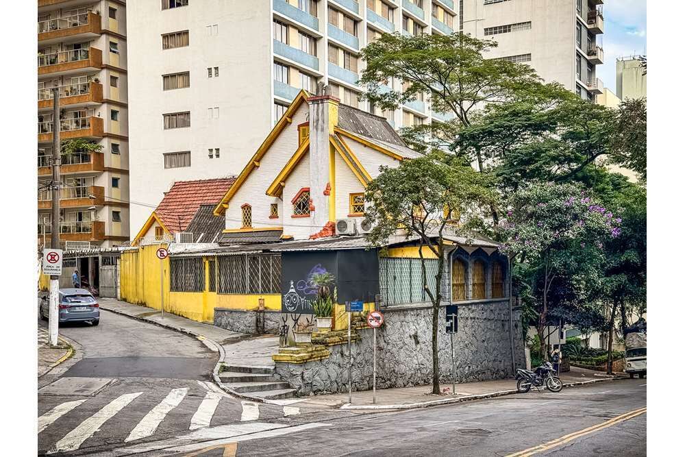 Casa à venda com 5 quartos, 405m² - Foto 1