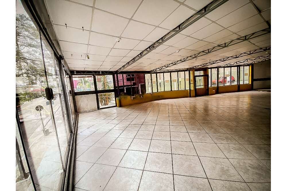Casa à venda com 5 quartos, 405m² - Foto 4