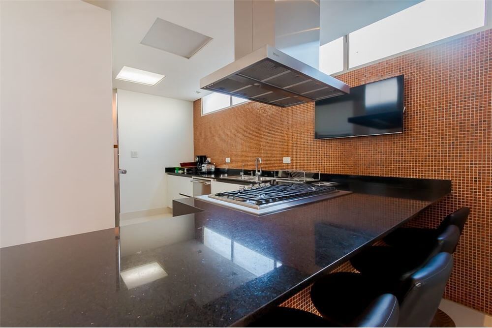 Apartamento à venda com 3 quartos, 165m² - Foto 5