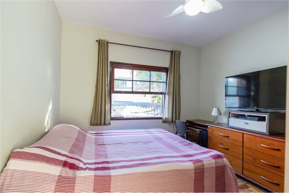 Casa, 3 quartos, 162 m² - Foto 3