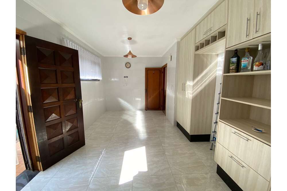 Casa, 3 quartos, 250 m² - Foto 8