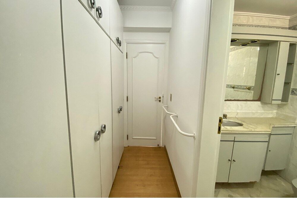 Apartamento à venda com 3 quartos, 122m² - Foto 3