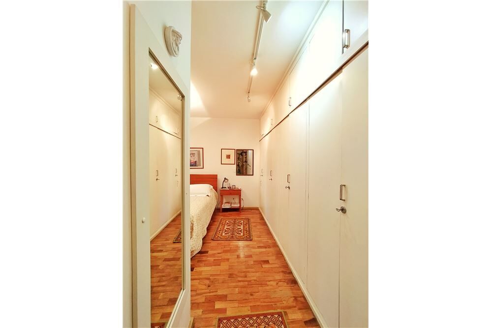 Apartamento à venda com 3 quartos, 172m² - Foto 2