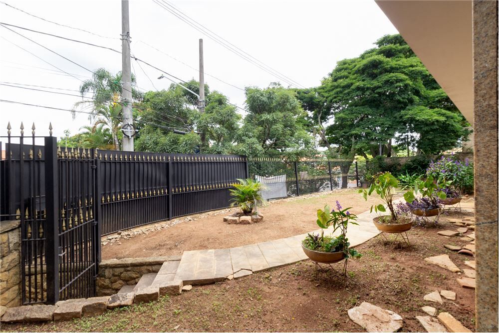 Casa, 3 quartos, 242 m² - Foto 4