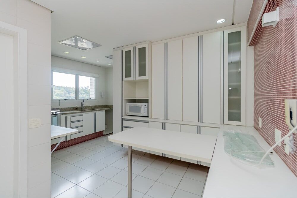 Apartamento, 3 quartos, 184 m² - Foto 2