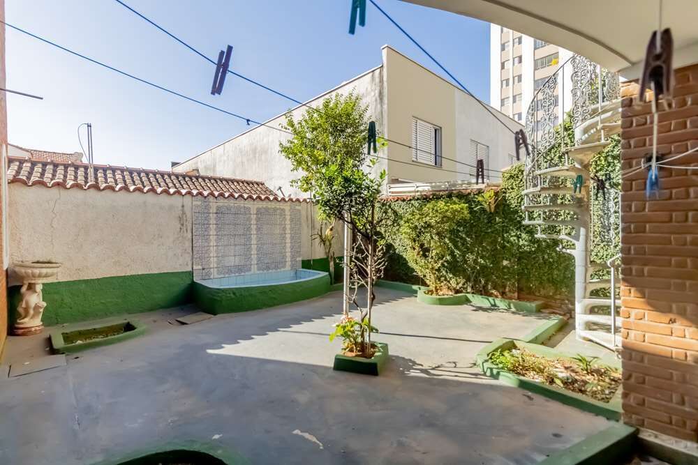 Casa à venda com 4 quartos, 333m² - Foto 2