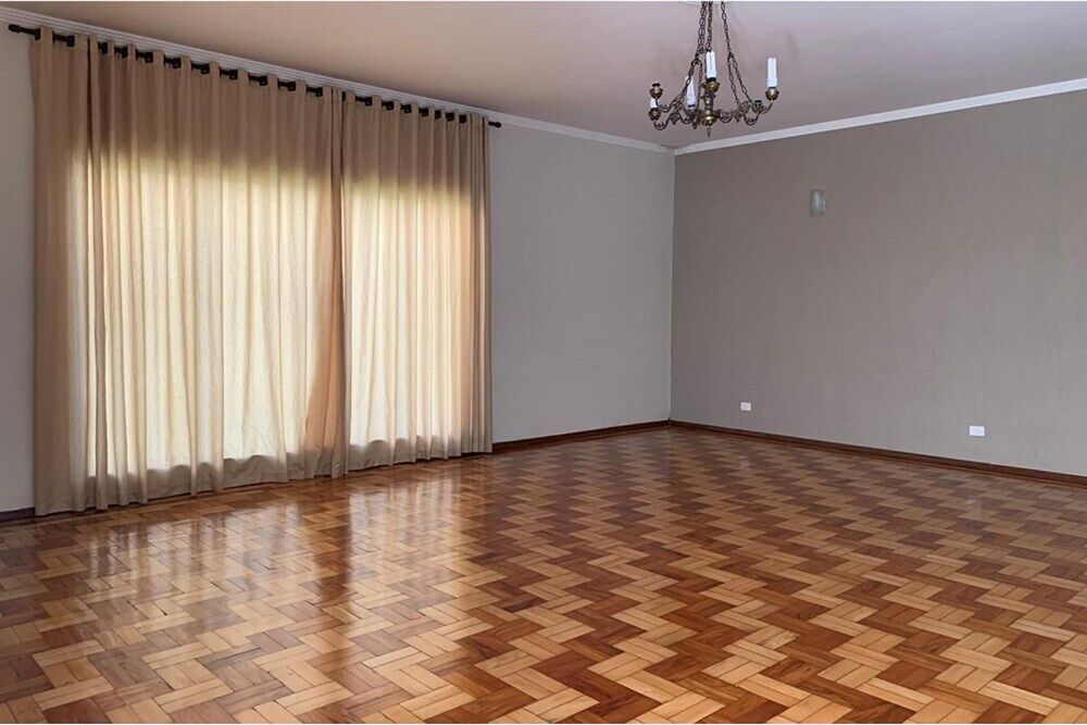 Casa, 5 quartos, 208 m² - Foto 2