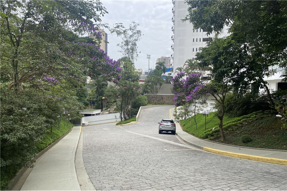 Apartamento, 4 quartos, 200 m² - Foto 1