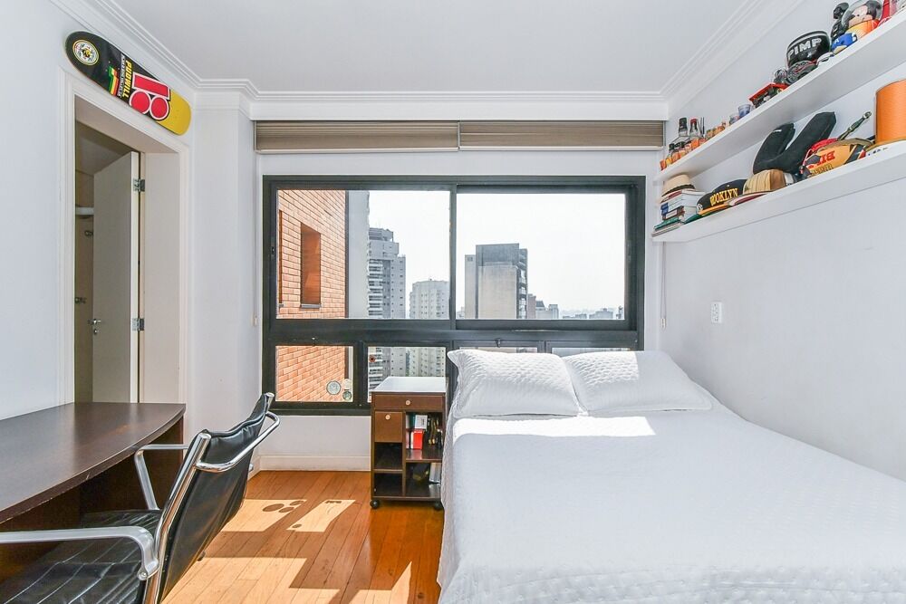 Apartamento, 3 quartos, 247 m² - Foto 1