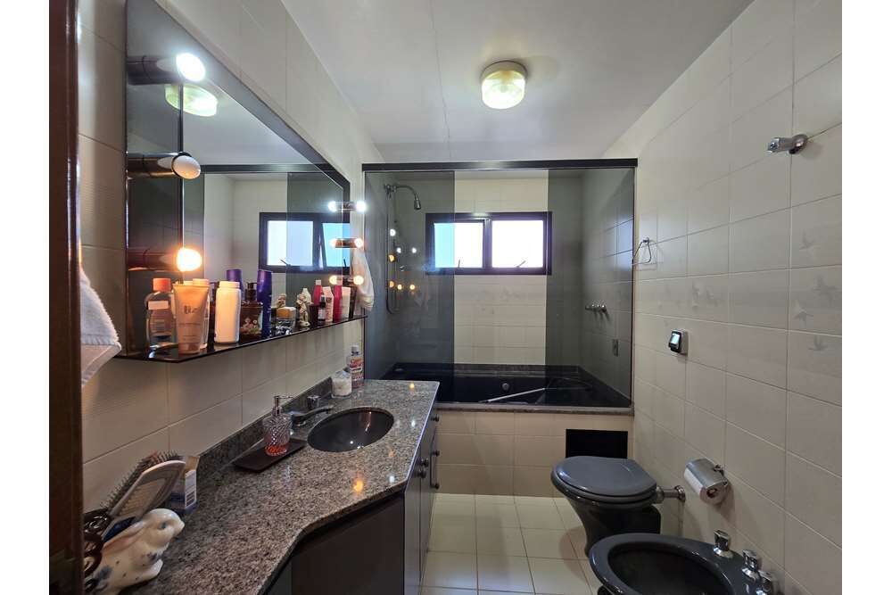 Apartamento, 4 quartos, 214 m² - Foto 2