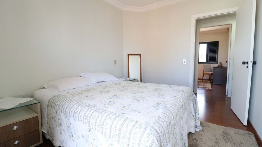 Apartamento à venda com 4 quartos, 190m² - Foto 5