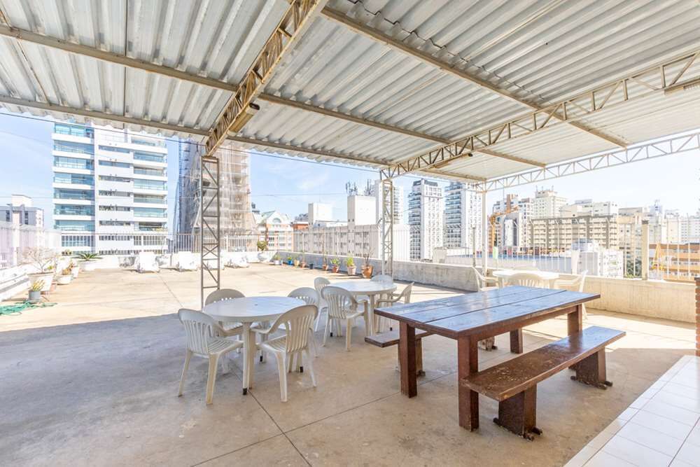 Apartamento à venda com 4 quartos, 223m² - Foto 2