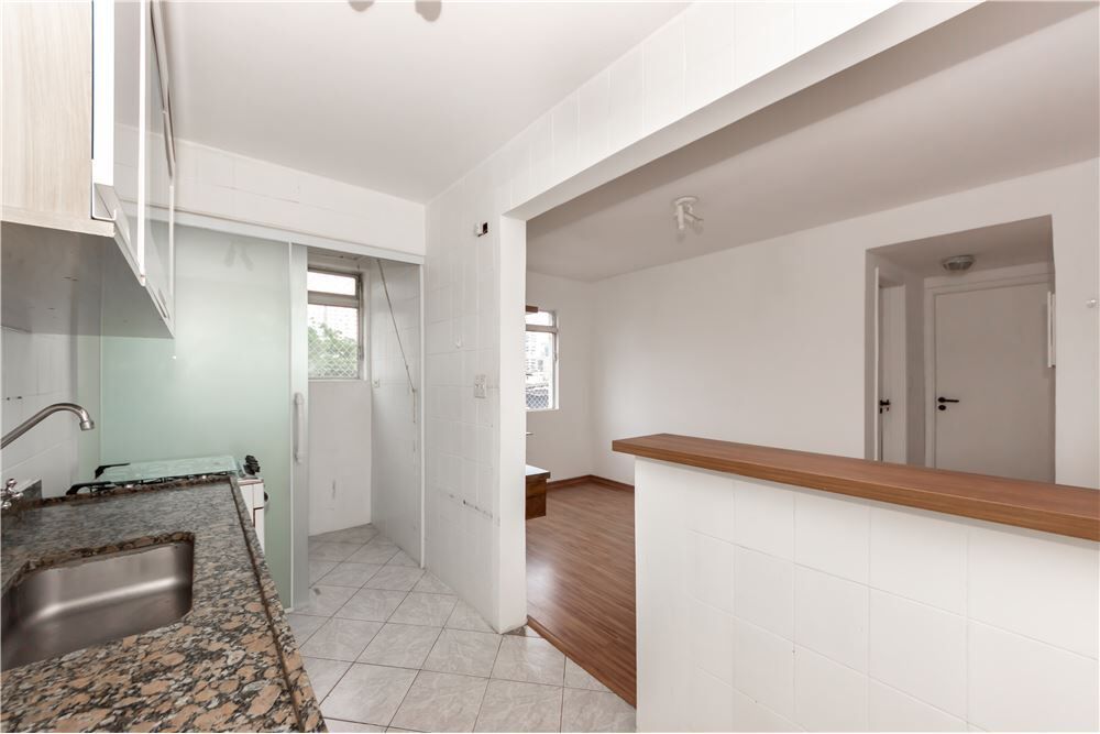 Apartamento à venda com 2 quartos, 70m² - Foto 1