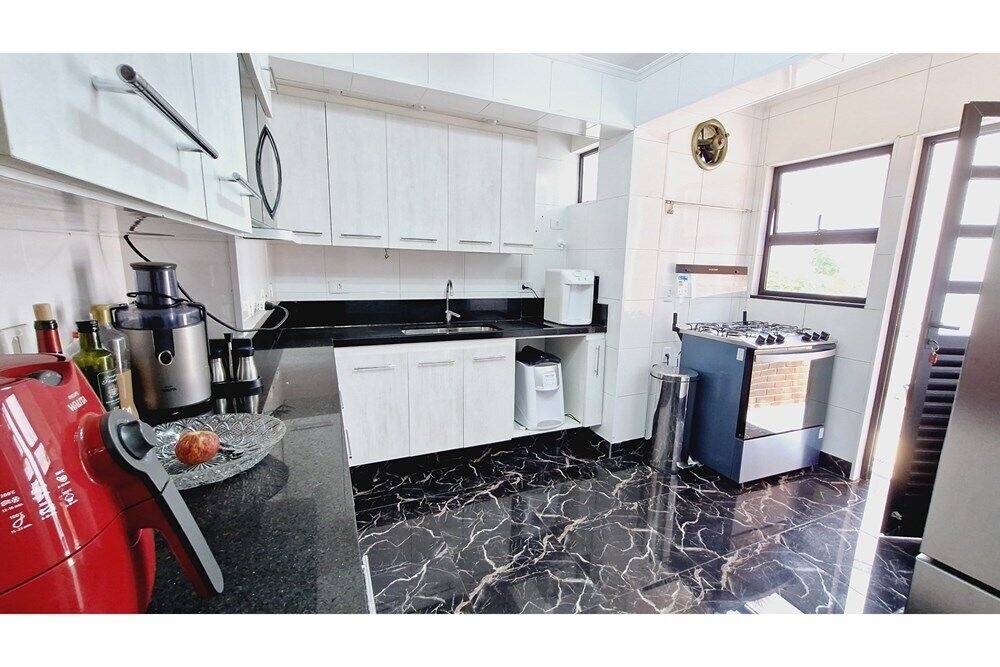 Casa, 3 quartos, 245 m² - Foto 38