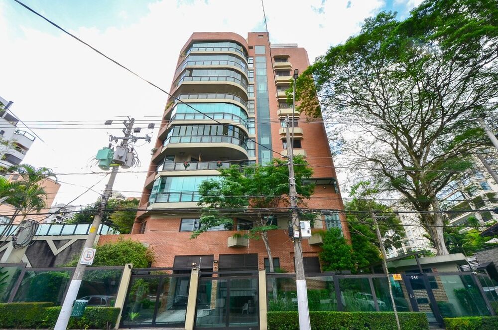 Apartamento à venda com 3 quartos, 230m² - Foto 3