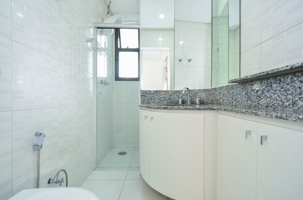 Apartamento à venda com 3 quartos, 230m² - Foto 4