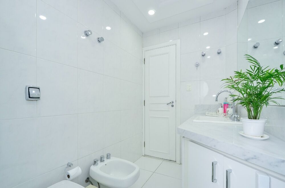 Apartamento à venda com 3 quartos, 230m² - Foto 2