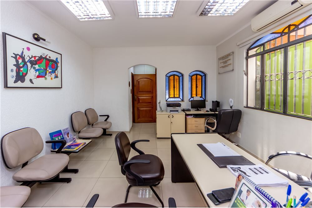 Casa à venda com 5 quartos, 185m² - Foto 11