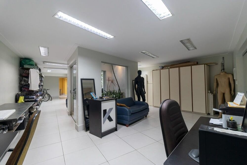 Casa à venda com 3 quartos, 220m² - Foto 5