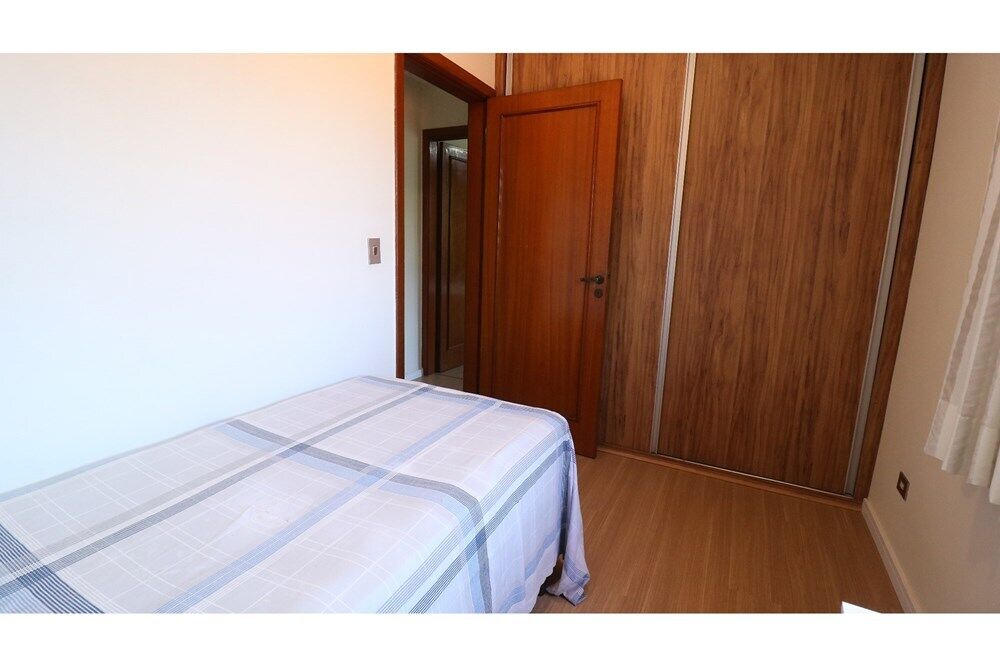 Casa à venda com 4 quartos, 250m² - Foto 11