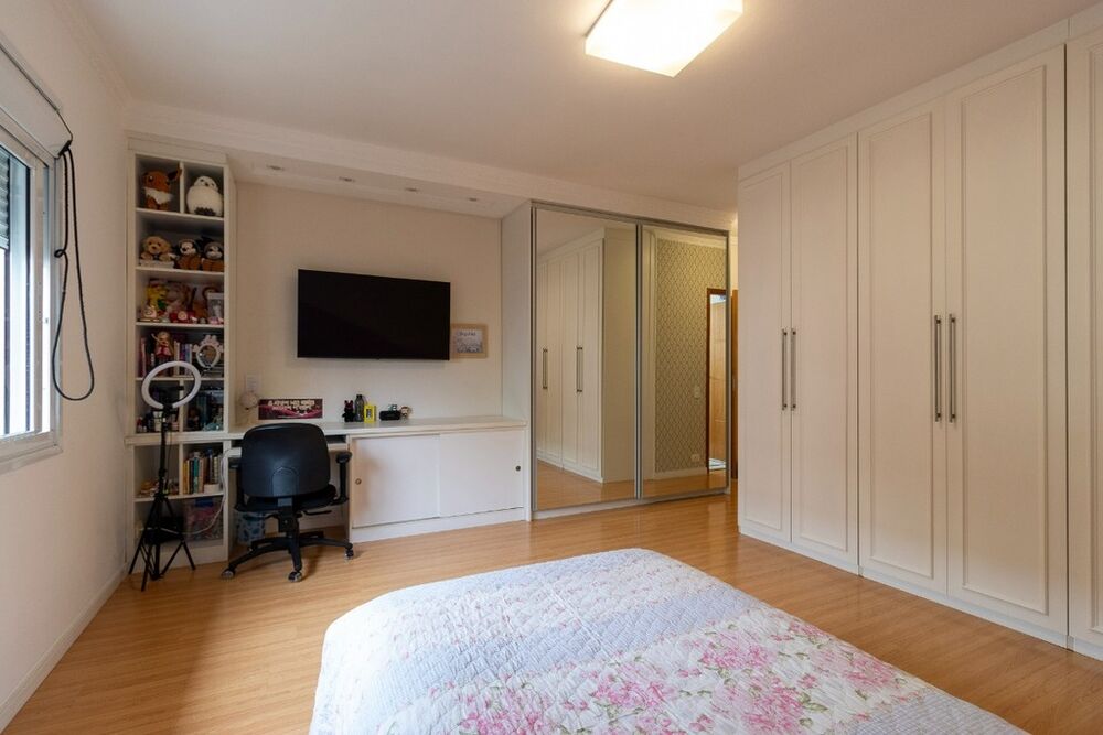 Casa à venda com 3 quartos, 318m² - Foto 4