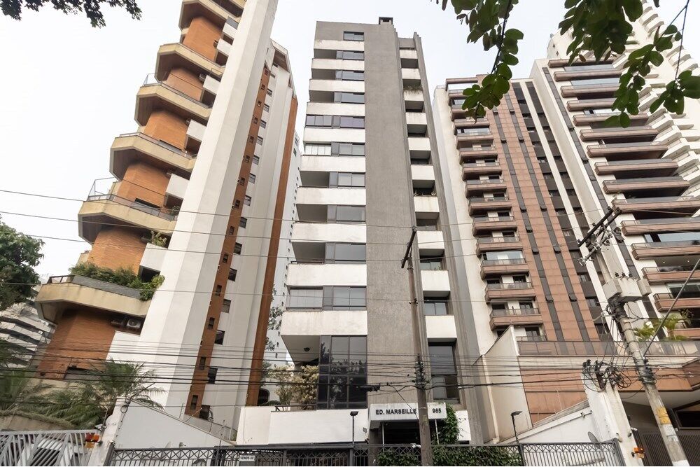 Apartamento à venda com 2 quartos, 130m² - Foto 1
