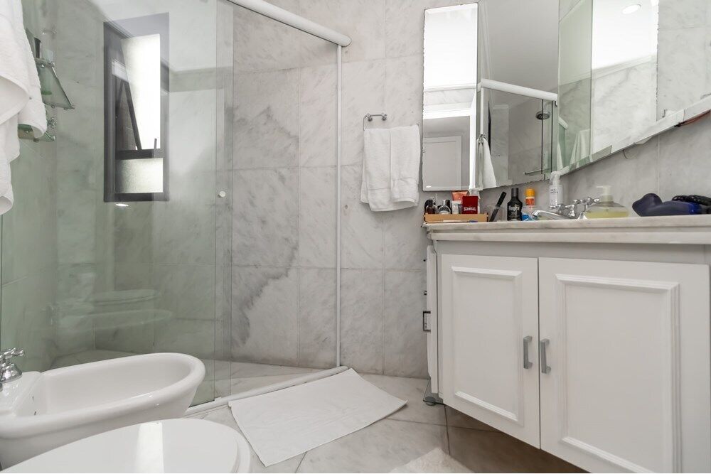 Apartamento à venda com 2 quartos, 130m² - Foto 4
