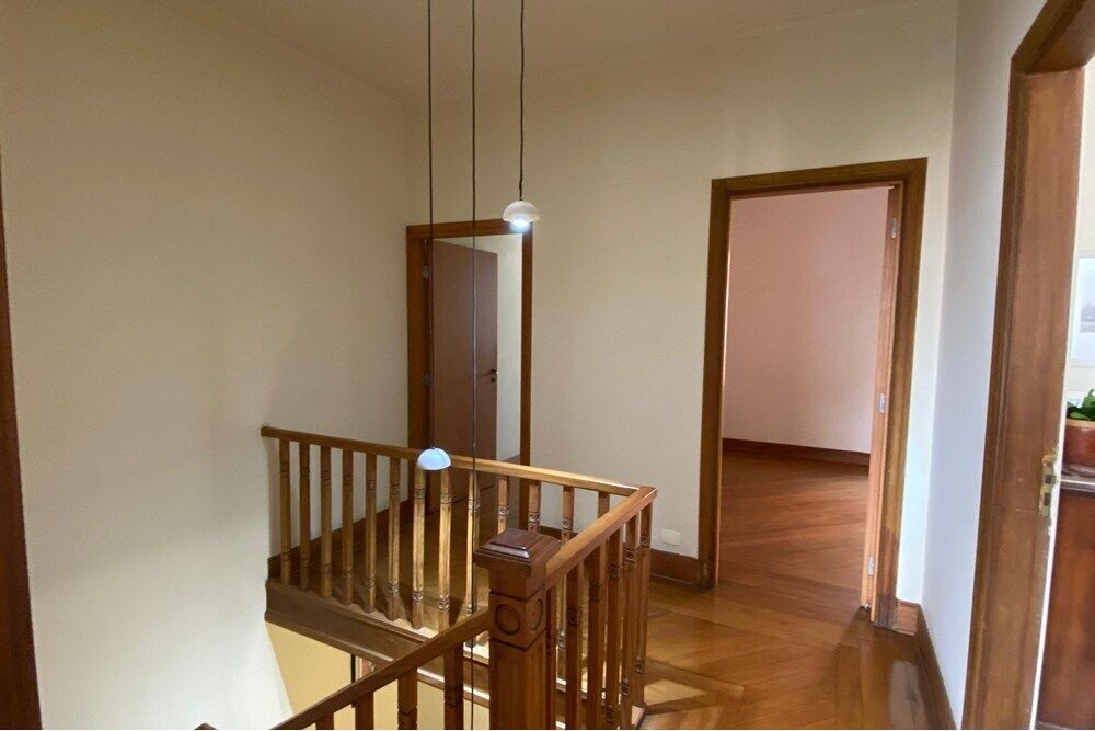 Prédio Inteiro à venda, 180m² - Foto 1