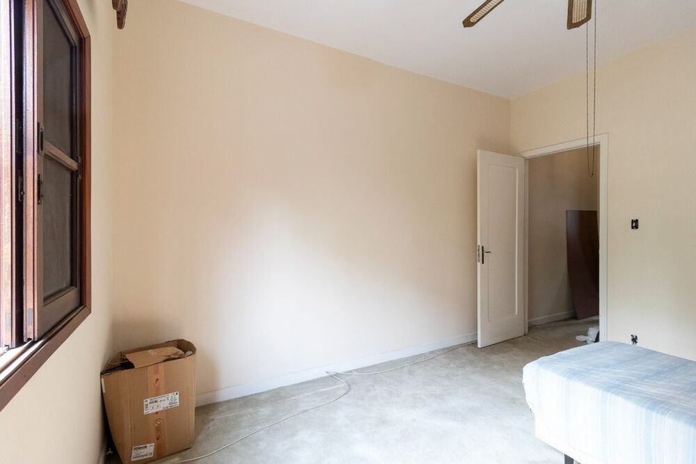 Casa à venda com 2 quartos, 100m² - Foto 3