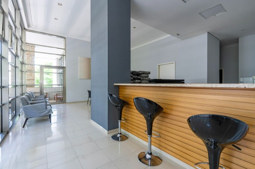 Apartamento à venda com 3 quartos, 250m² - Foto 2