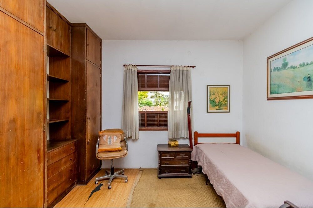 Casa, 6 quartos, 239 m² - Foto 3