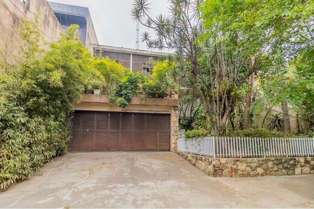 Casa, 6 quartos, 239 m² - Foto 9