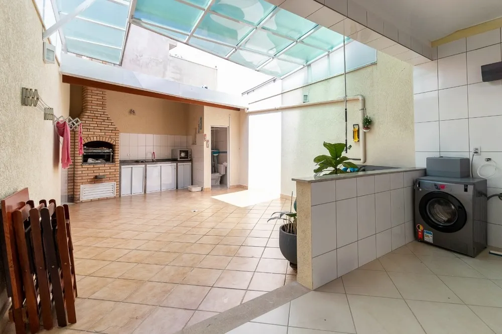 Casa, 4 quartos, 213 m² - Foto 3