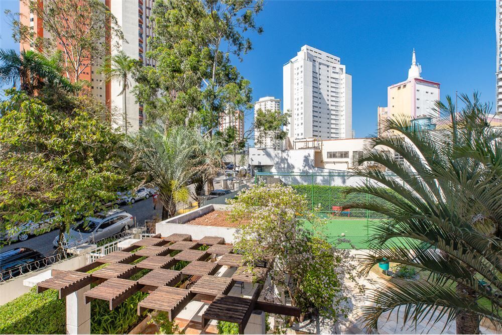 Apartamento à venda com 3 quartos, 115m² - Foto 1