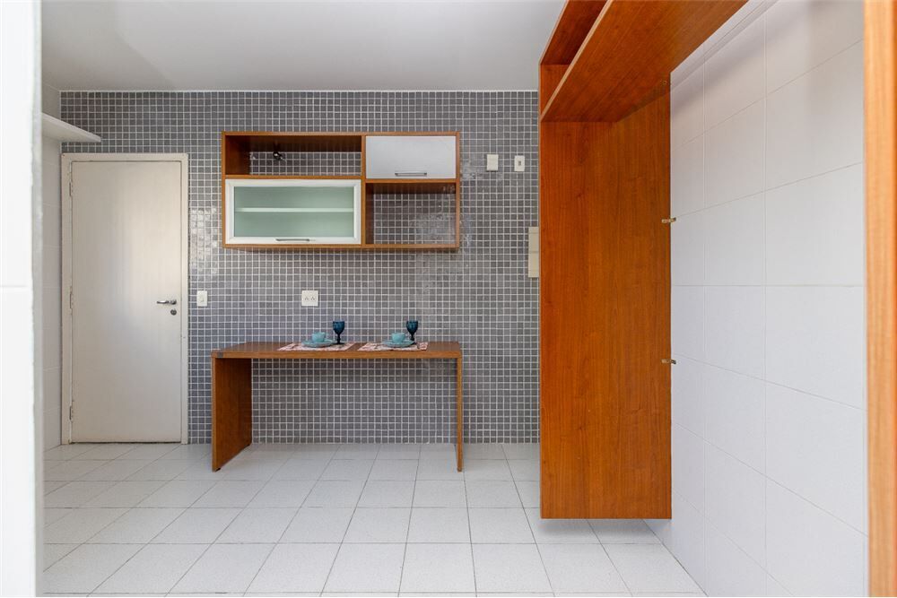 Apartamento à venda com 3 quartos, 115m² - Foto 19