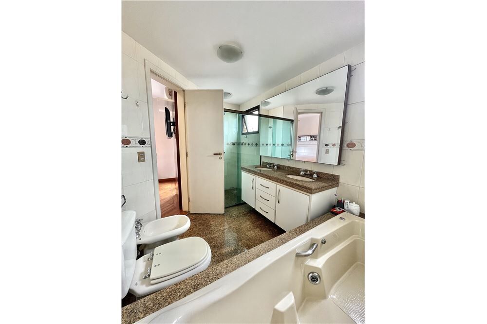 Apartamento, 4 quartos, 177 m² - Foto 1