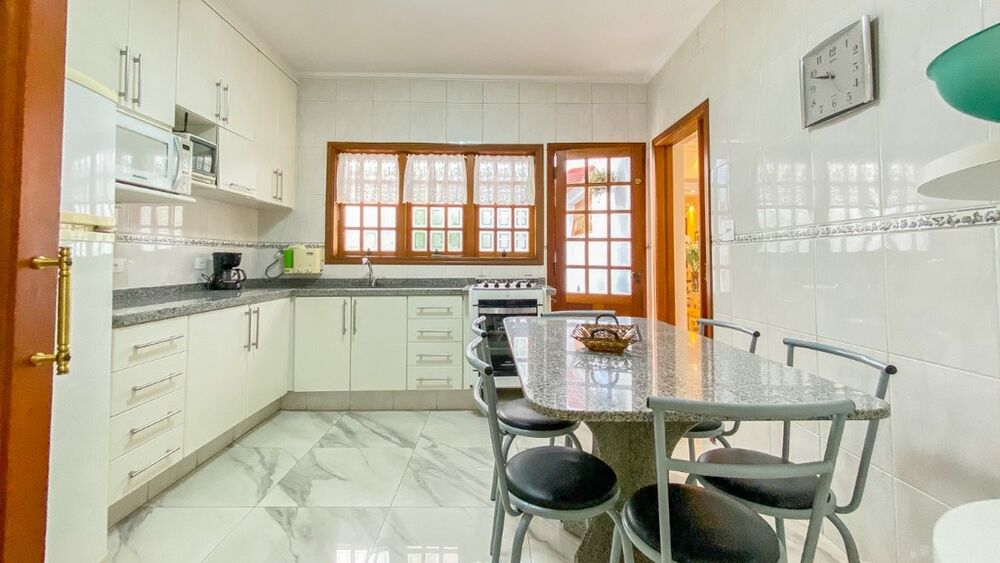 Casa à venda com 5 quartos, 275m² - Foto 7
