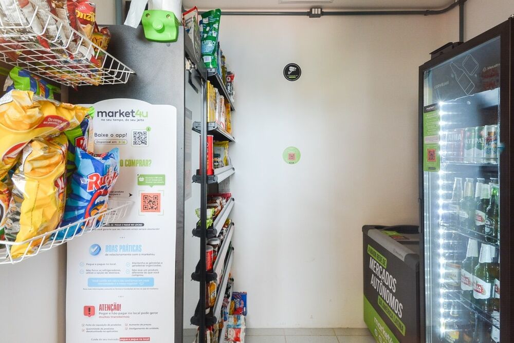 Apartamento à venda com 2 quartos, 82m² - Foto 2