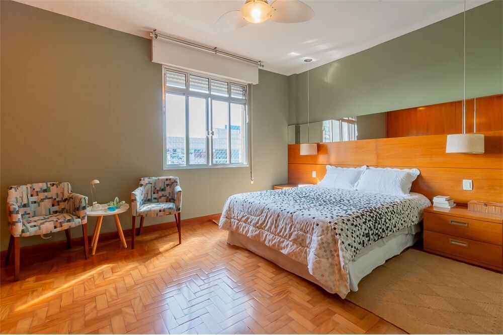 Apartamento à venda com 3 quartos, 212m² - Foto 2