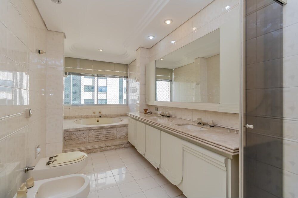 Apartamento à venda com 4 quartos, 238m² - Foto 11