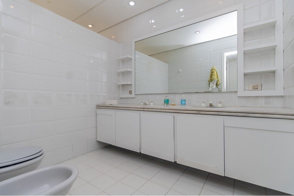 Apartamento à venda com 4 quartos, 238m² - Foto 9