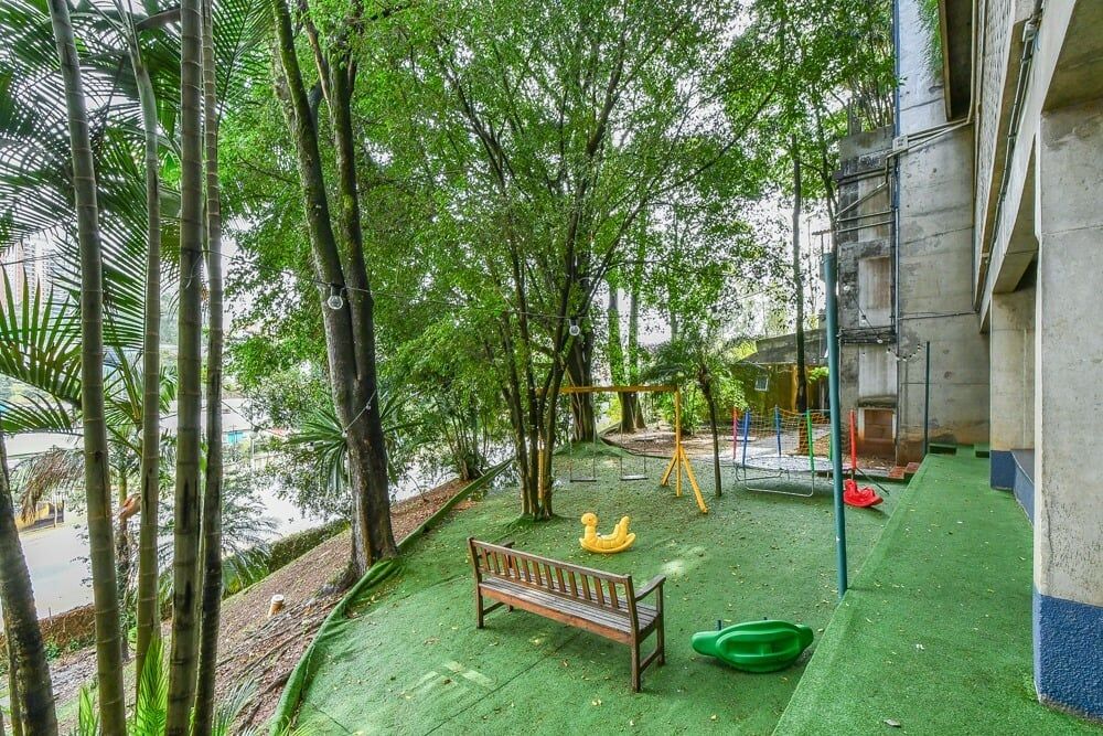 Apartamento à venda com 3 quartos, 142m² - Foto 2