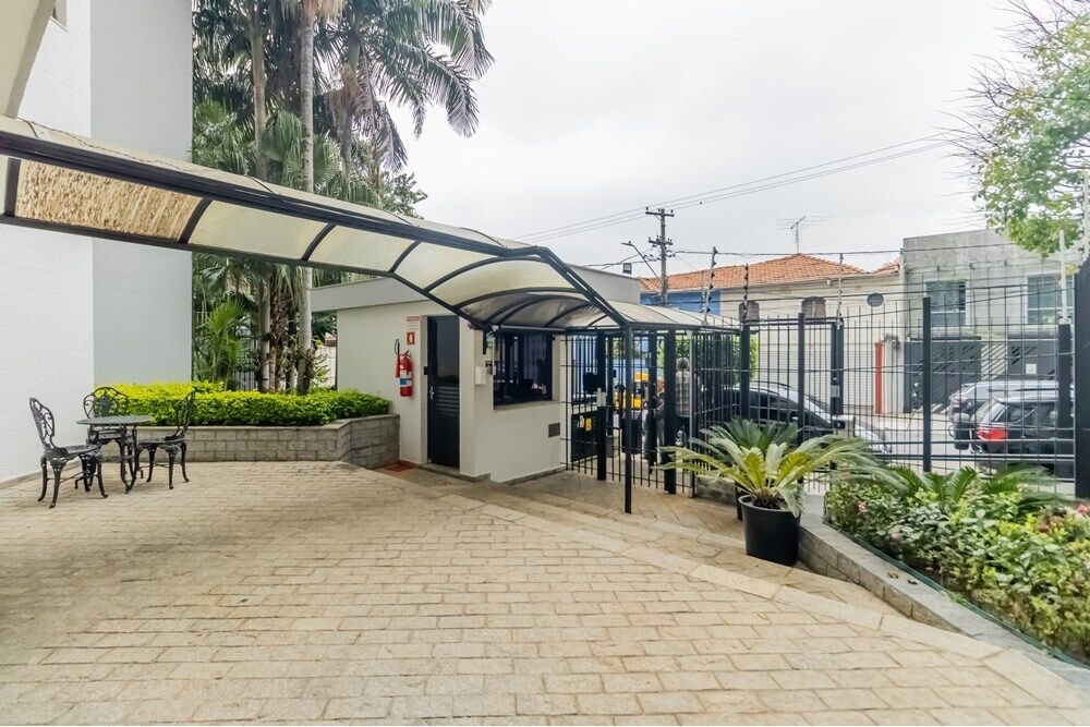 Apartamento à venda com 2 quartos, 72m² - Foto 3