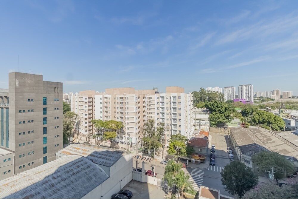 Apartamento à venda com 2 quartos, 64m² - Foto 3