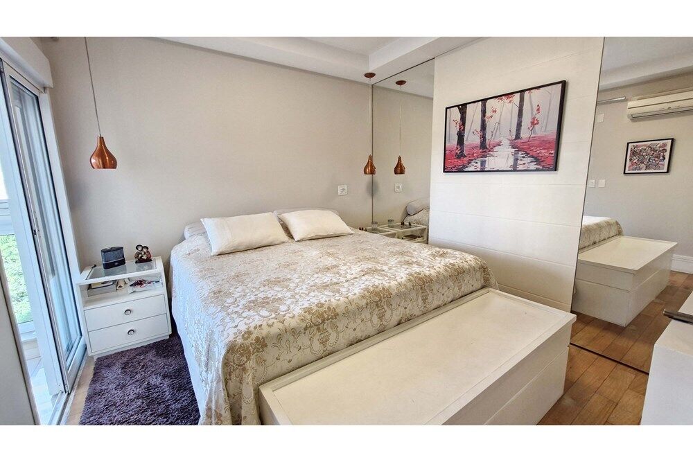 Apartamento, 3 quartos, 239 m² - Foto 1